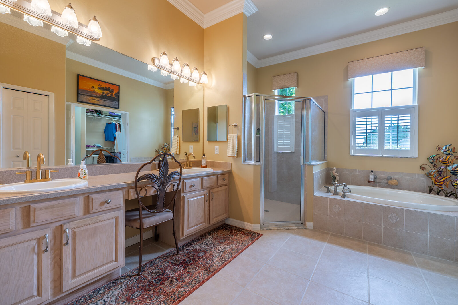 Primary bath with dual vanity and soaking tub